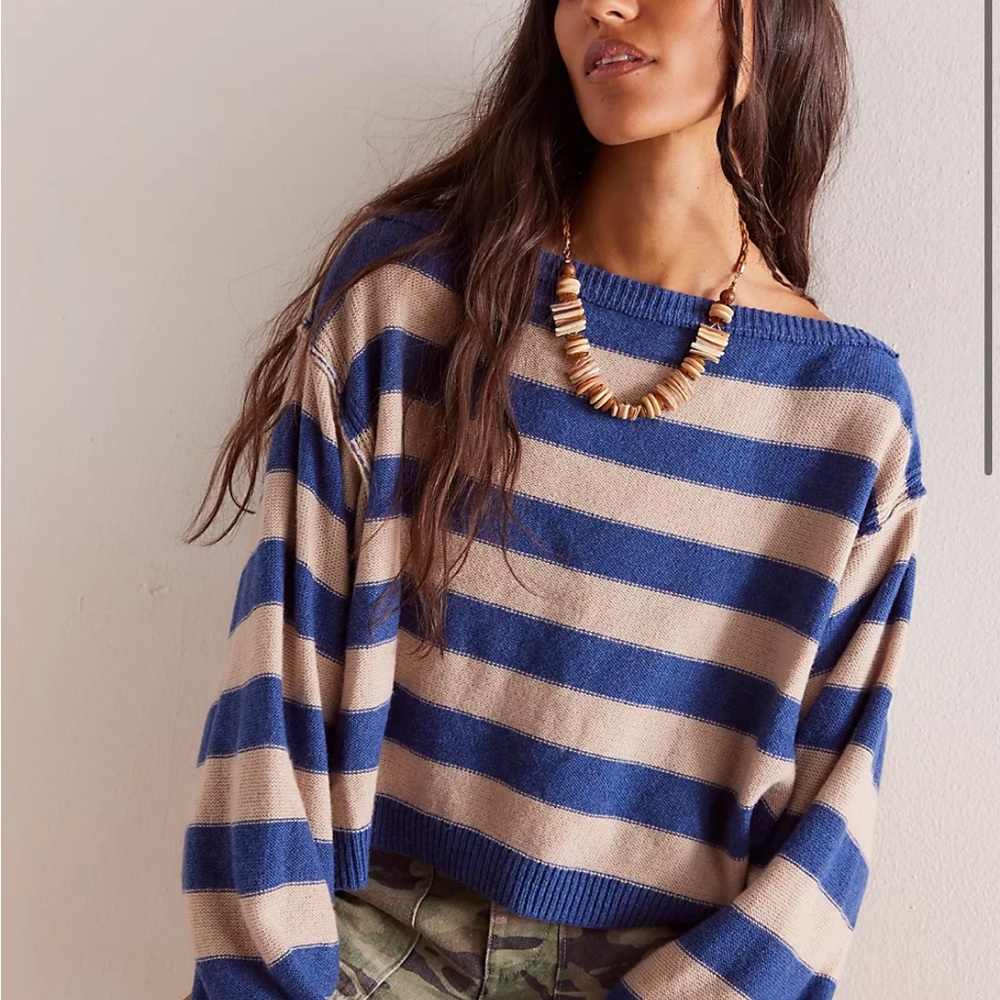 We the Free Into the Blue Pullover